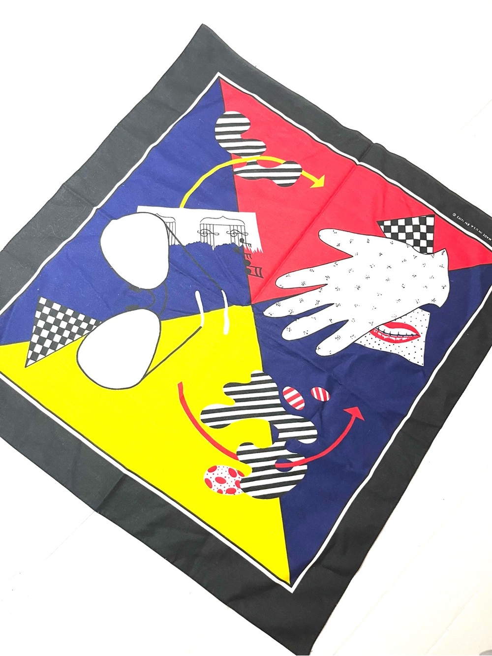 Bold Colorblock Smile Print Scarf - Yellow & Blue